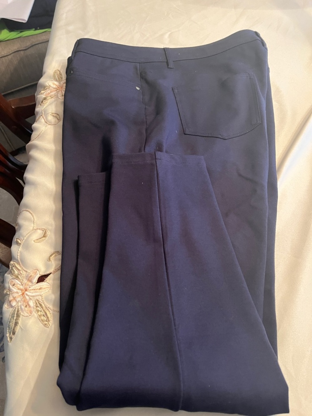 Christopher & Banks womens Navy Straight-Leg Pants. 16 short. Slimming